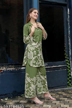 Floral Printed Kurta Set with Straight Pants