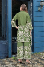 Floral Printed Kurta Set with Straight Pants